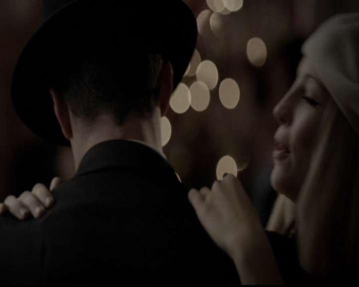 VampireDiariesWorld-dot-org_5x05MontersBall1216.jpg