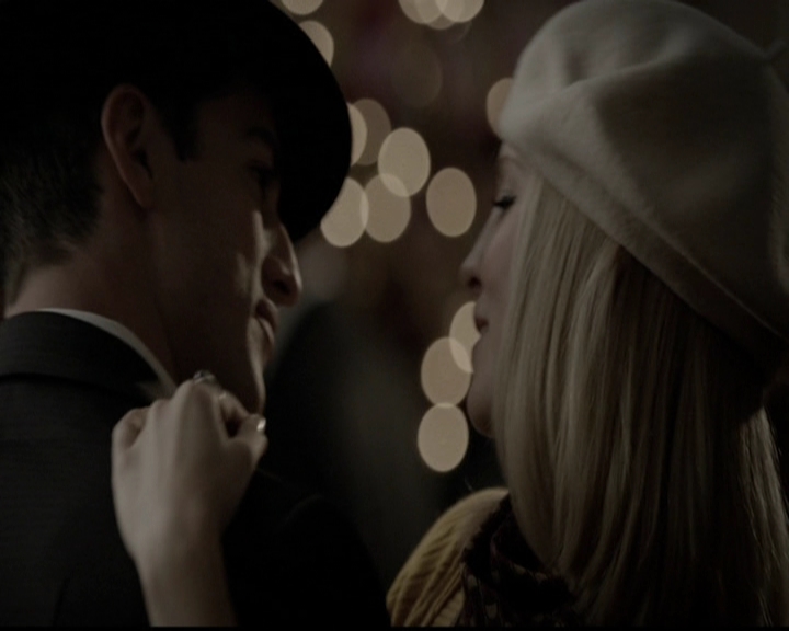 VampireDiariesWorld-dot-org_5x05MontersBall1217.jpg