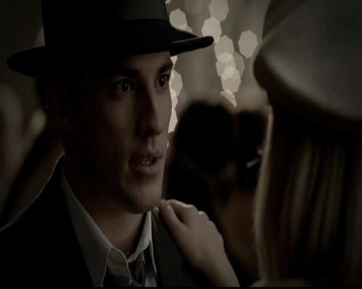 VampireDiariesWorld-dot-org_5x05MontersBall1226.jpg
