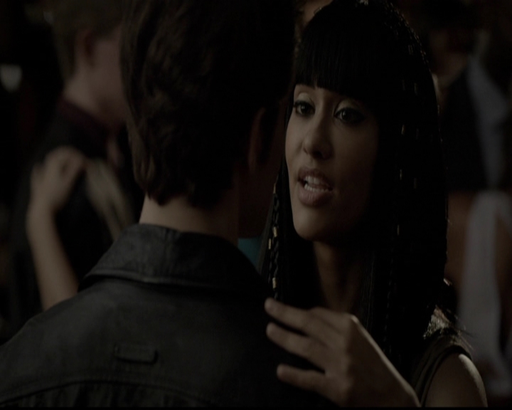 VampireDiariesWorld-dot-org_5x05MontersBall1257.jpg