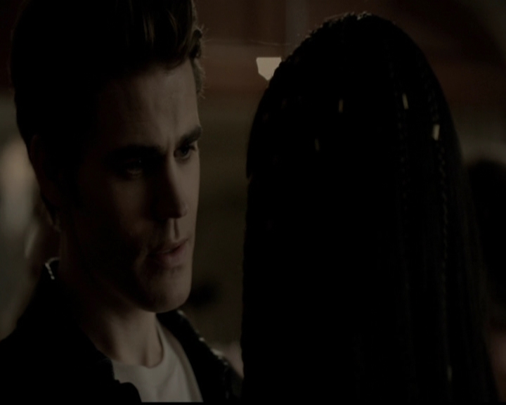 VampireDiariesWorld-dot-org_5x05MontersBall1261.jpg