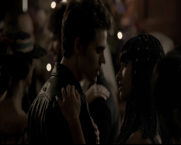 VampireDiariesWorld-dot-org_5x05MontersBall1291.jpg