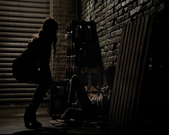 VampireDiariesWorld-dot-org_5x05MontersBall1405.jpg