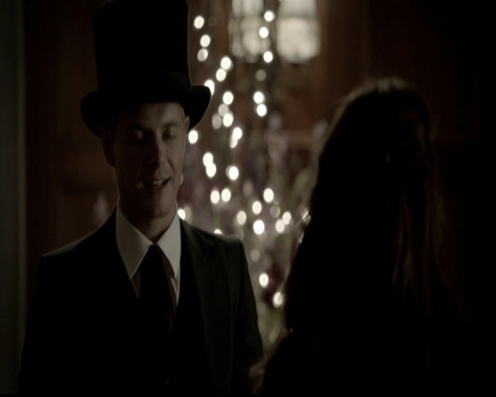 VampireDiariesWorld-dot-org_5x05MontersBall1503.jpg