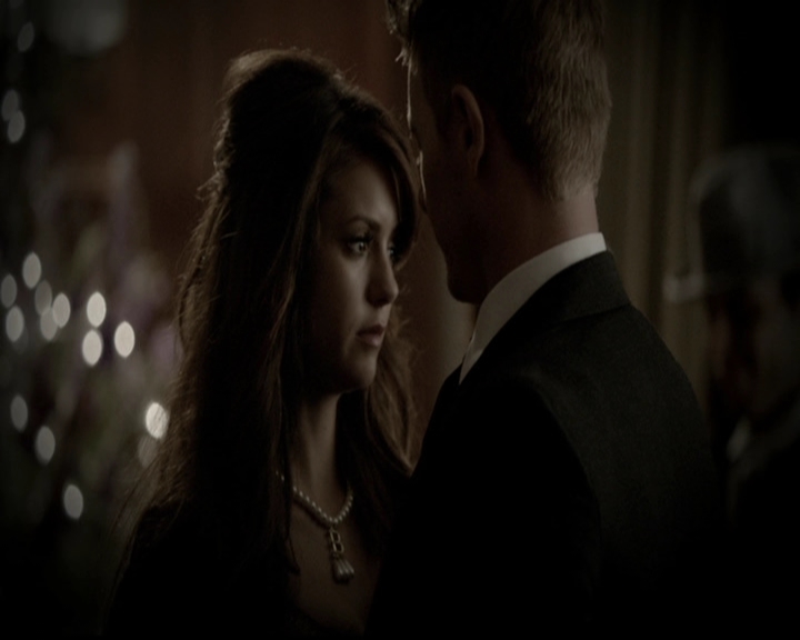 VampireDiariesWorld-dot-org_5x05MontersBall1533.jpg