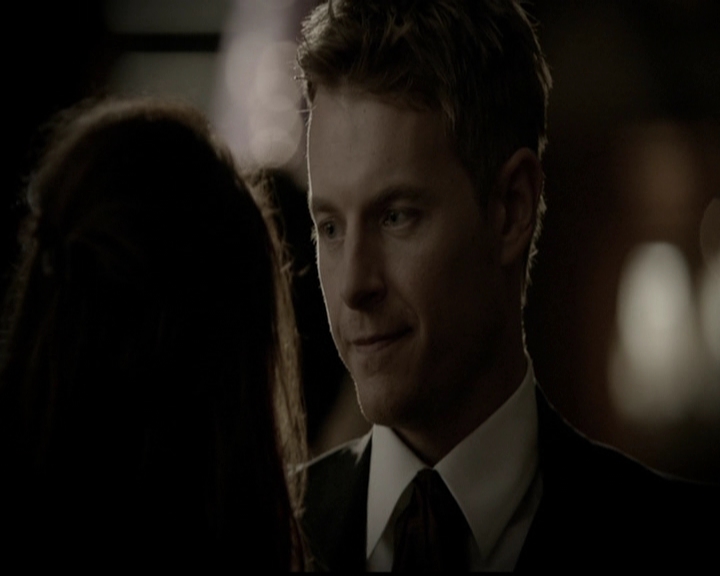 VampireDiariesWorld-dot-org_5x05MontersBall1535.jpg