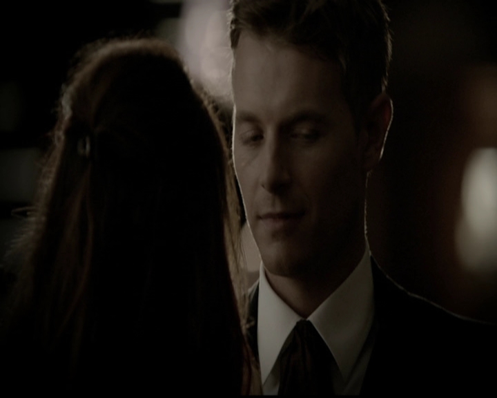 VampireDiariesWorld-dot-org_5x05MontersBall1537.jpg