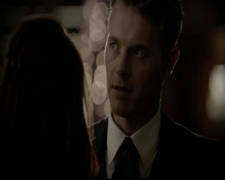 VampireDiariesWorld-dot-org_5x05MontersBall1539.jpg