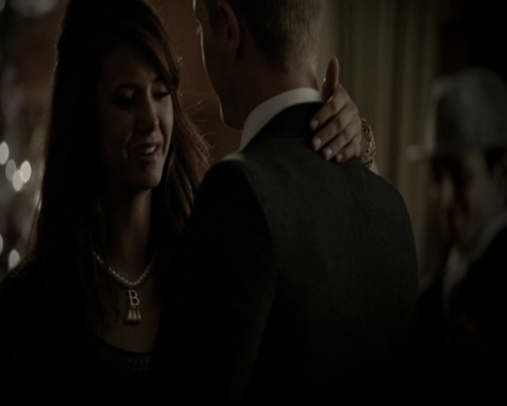 VampireDiariesWorld-dot-org_5x05MontersBall1553.jpg