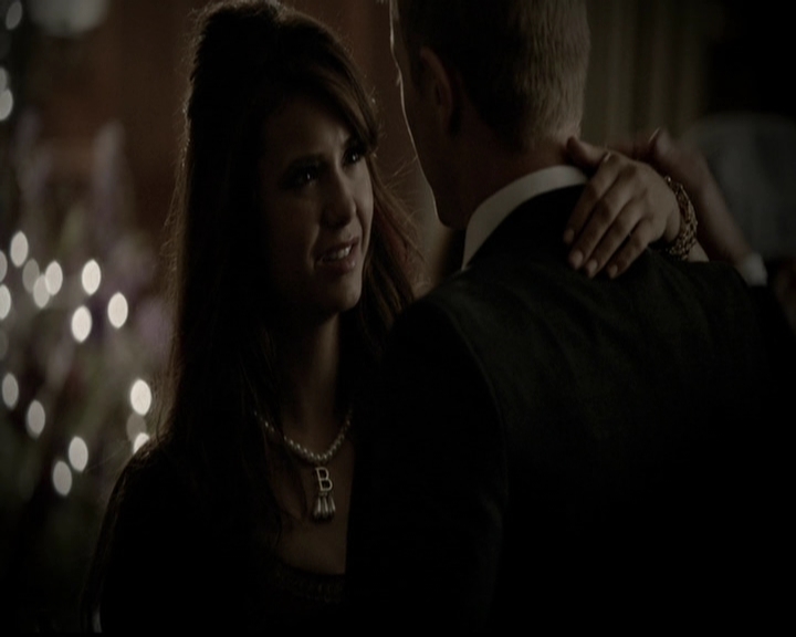VampireDiariesWorld-dot-org_5x05MontersBall1554.jpg