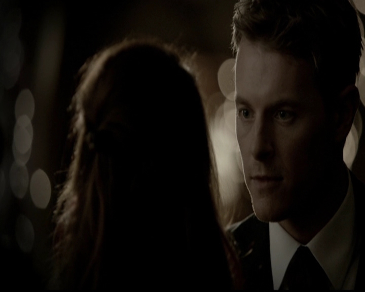 VampireDiariesWorld-dot-org_5x05MontersBall1568.jpg