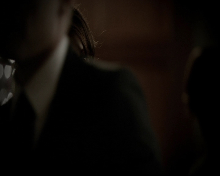 VampireDiariesWorld-dot-org_5x05MontersBall1574.jpg