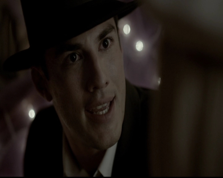 VampireDiariesWorld-dot-org_5x05MontersBall1621.jpg