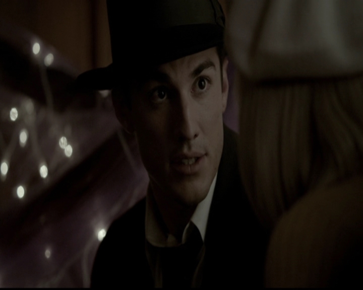 VampireDiariesWorld-dot-org_5x05MontersBall1627.jpg