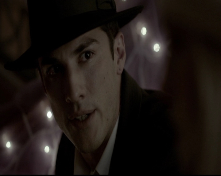 VampireDiariesWorld-dot-org_5x05MontersBall1640.jpg