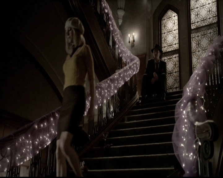 VampireDiariesWorld-dot-org_5x05MontersBall1650.jpg