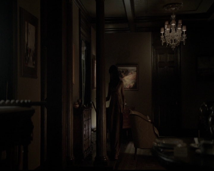 VampireDiariesWorld-dot-org_5x05MontersBall1660.jpg