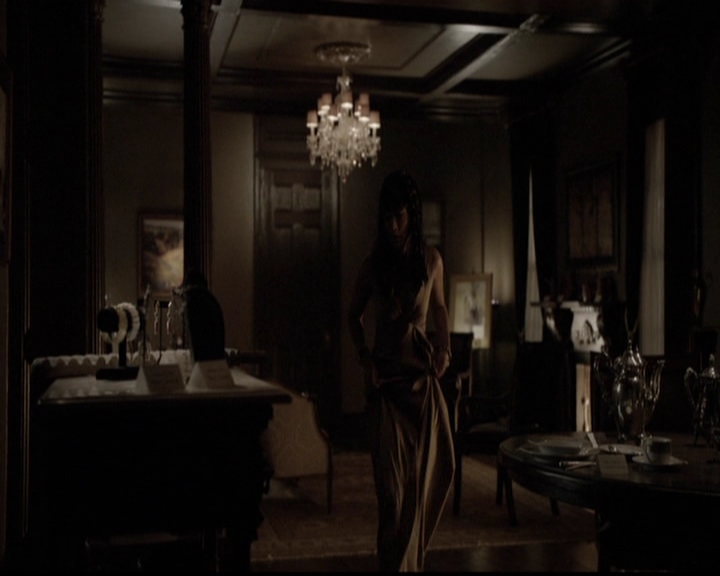 VampireDiariesWorld-dot-org_5x05MontersBall1667.jpg