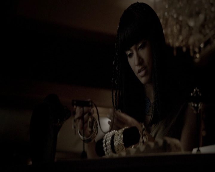 VampireDiariesWorld-dot-org_5x05MontersBall1671.jpg