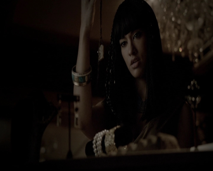 VampireDiariesWorld-dot-org_5x05MontersBall1674.jpg