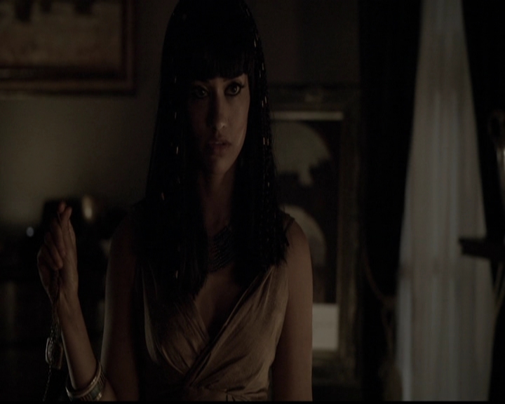 VampireDiariesWorld-dot-org_5x05MontersBall1693.jpg