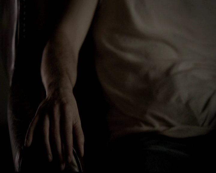 VampireDiariesWorld-dot-org_5x05MontersBall1707.jpg