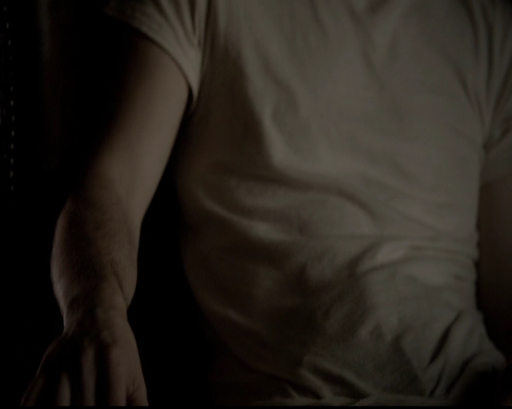 VampireDiariesWorld-dot-org_5x05MontersBall1708.jpg