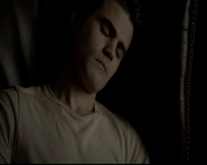 VampireDiariesWorld-dot-org_5x05MontersBall1711.jpg