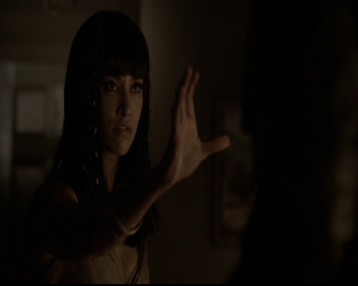 VampireDiariesWorld-dot-org_5x05MontersBall1788.jpg