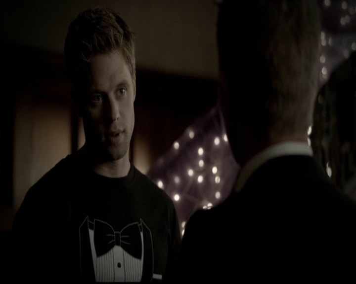 VampireDiariesWorld-dot-org_5x05MontersBall1871.jpg
