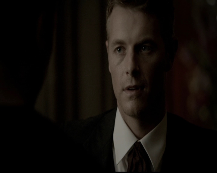 VampireDiariesWorld-dot-org_5x05MontersBall1881.jpg