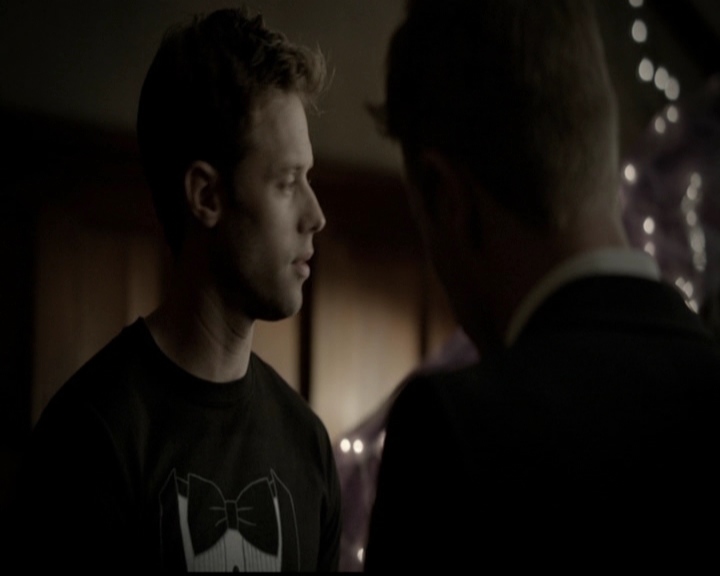 VampireDiariesWorld-dot-org_5x05MontersBall1886.jpg