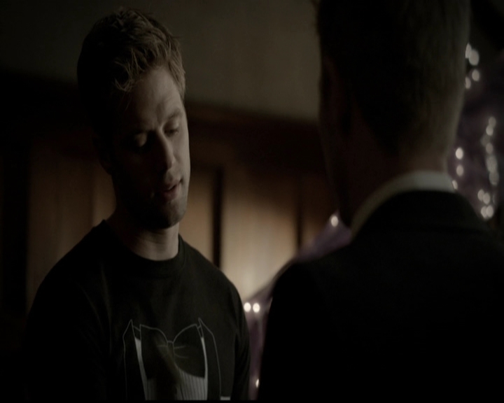 VampireDiariesWorld-dot-org_5x05MontersBall1889.jpg