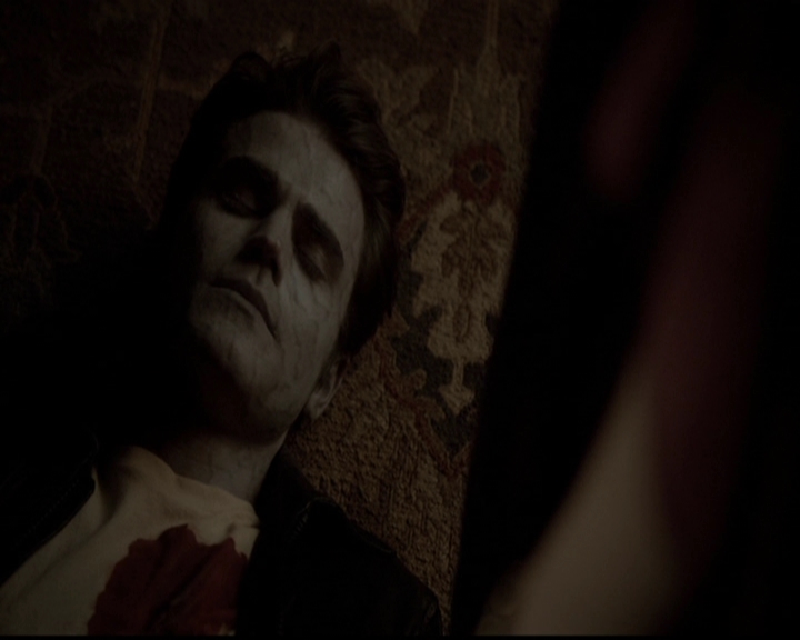 VampireDiariesWorld-dot-org_5x05MontersBall1916.jpg