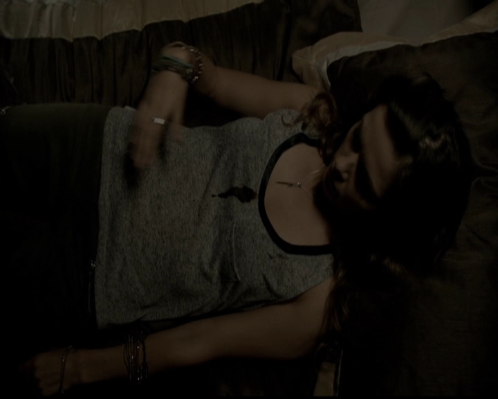 VampireDiariesWorld-dot-org_5x05MontersBall1926.jpg