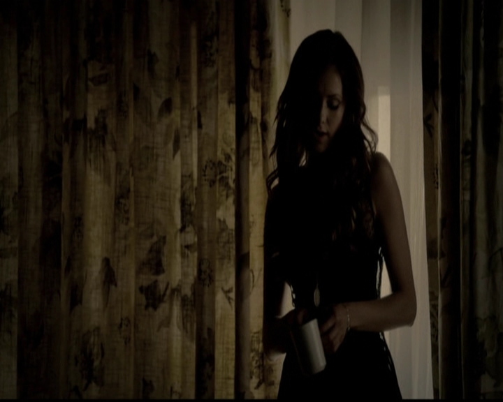 VampireDiariesWorld-dot-org_5x05MontersBall1954.jpg