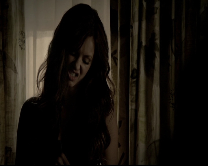 VampireDiariesWorld-dot-org_5x05MontersBall1962.jpg