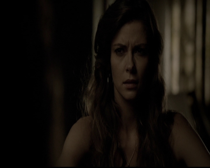 VampireDiariesWorld-dot-org_5x05MontersBall2001.jpg