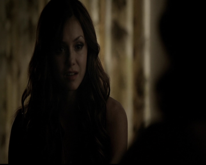 VampireDiariesWorld-dot-org_5x05MontersBall2003.jpg