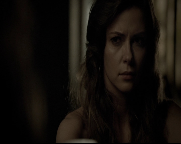 VampireDiariesWorld-dot-org_5x05MontersBall2021.jpg