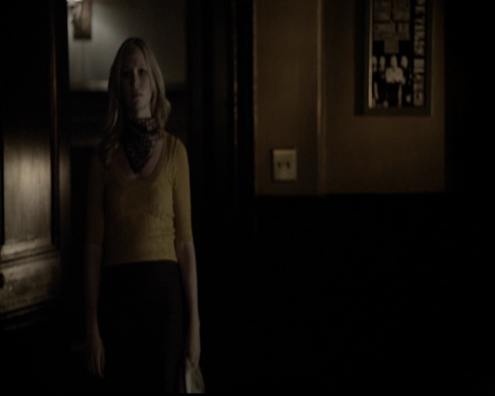 VampireDiariesWorld-dot-org_5x05MontersBall2038.jpg