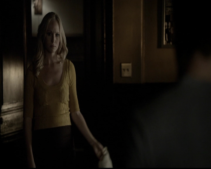 VampireDiariesWorld-dot-org_5x05MontersBall2046.jpg
