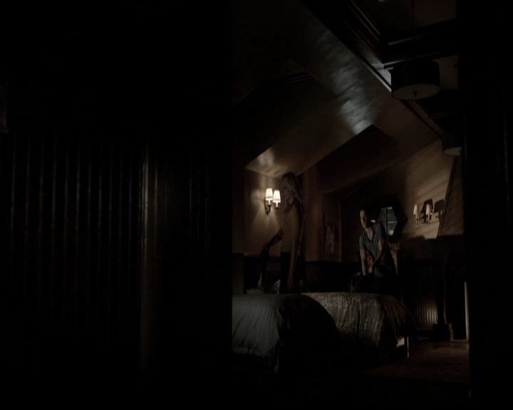 VampireDiariesWorld-dot-org_5x05MontersBall2051.jpg