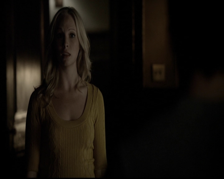 VampireDiariesWorld-dot-org_5x05MontersBall2063.jpg