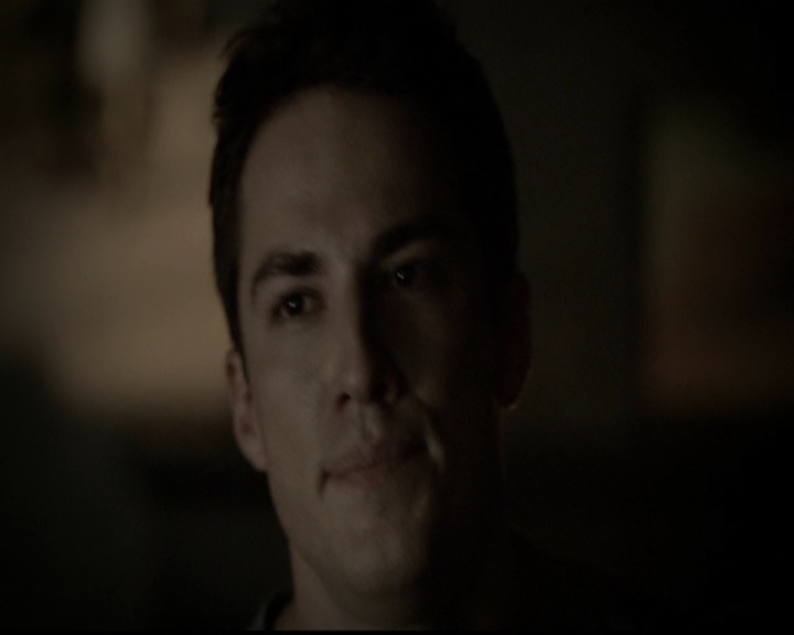 VampireDiariesWorld-dot-org_5x05MontersBall2086.jpg