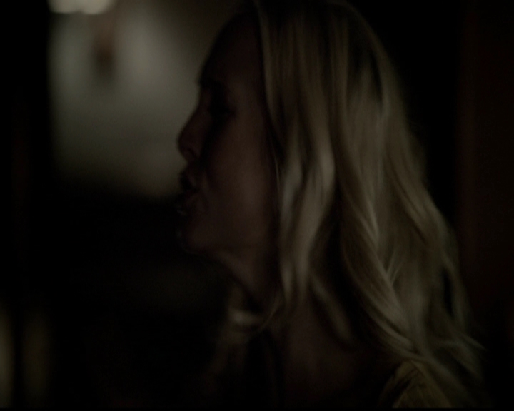 VampireDiariesWorld-dot-org_5x05MontersBall2089.jpg