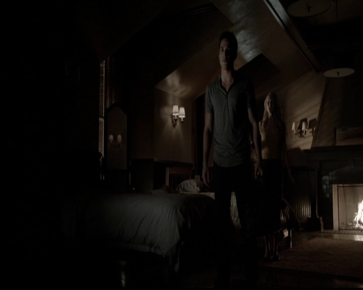 VampireDiariesWorld-dot-org_5x05MontersBall2092.jpg