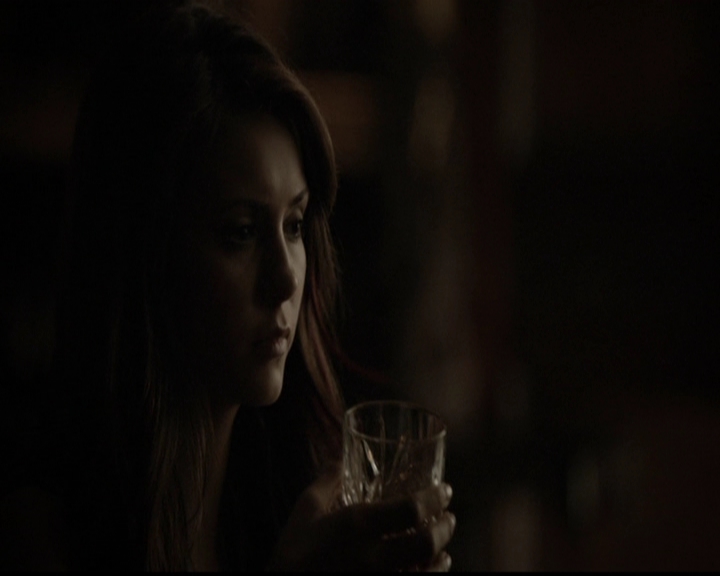 VampireDiariesWorld-dot-org_5x05MontersBall2149.jpg