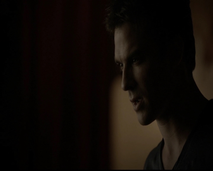 VampireDiariesWorld-dot-org_5x05MontersBall2166.jpg