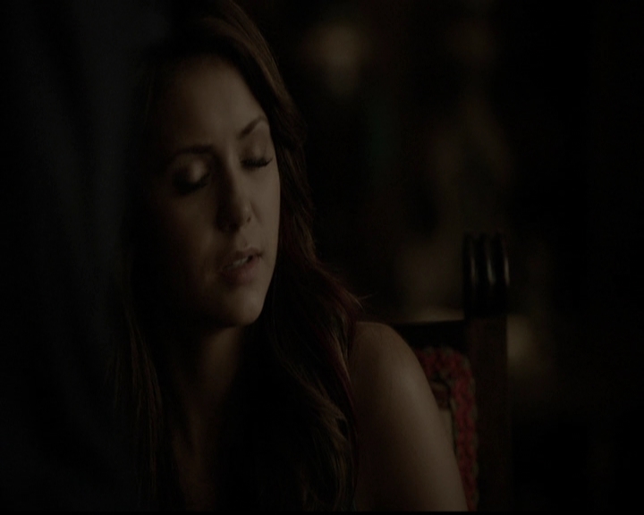 VampireDiariesWorld-dot-org_5x05MontersBall2175.jpg